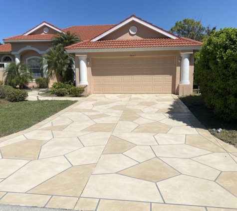 Custom Deck Design LLC - Bradenton, FL