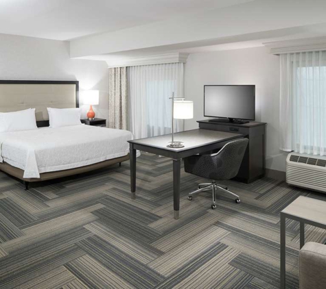 Hampton Inn & Suites by Hilton Atlanta Perimeter Dunwoody - Atlanta, GA