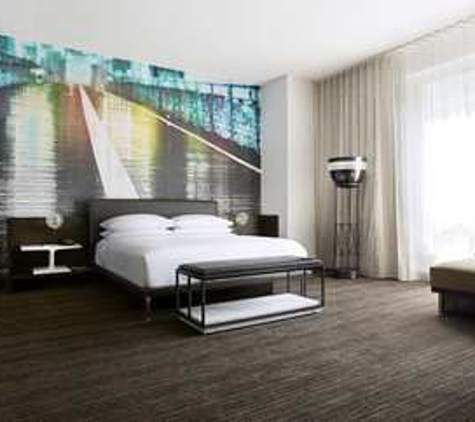 New York Marriott at the Brooklyn Bridge - Brooklyn, NY