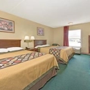 Super 8 by Wyndham Indianapolis South - Motels