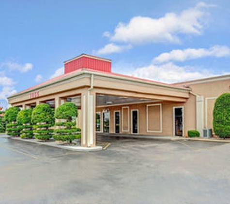 Ramada by Wyndham Murfreesboro - Murfreesboro, TN