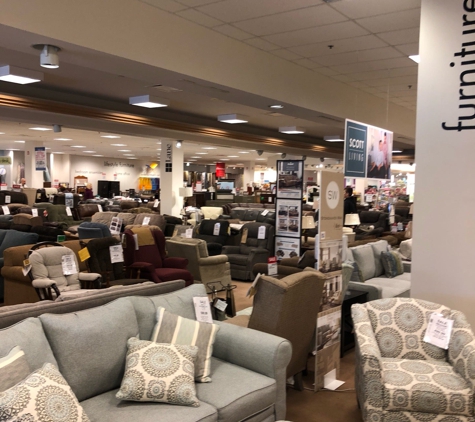 Boscov's - Woodbridge, NJ