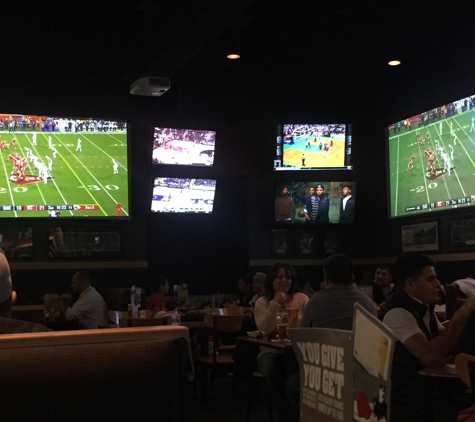 Buffalo Wild Wings - Grand Prairie, TX