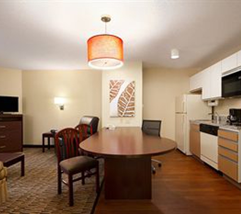 MainStay Suites Greensboro - Greensboro, NC