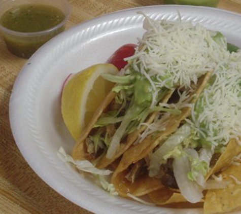 Mi Rincon Tapatio - Sylmar, CA. Hard shell Tacos