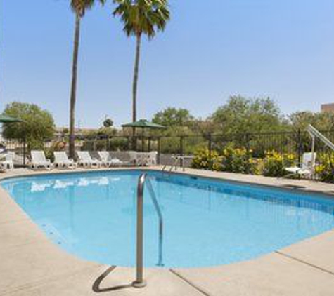 Country Inns & Suites - Tucson, AZ