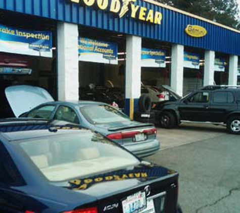 Elliott Tire & Service Centers - Kirkland, WA