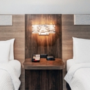 Holiday Inn Express Magnolia House & Cypress Inn - Hotels