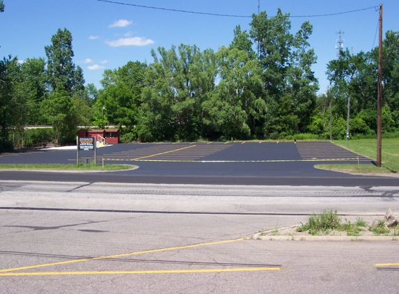 Britton's  Best Asphalt Inc - Flushing, MI