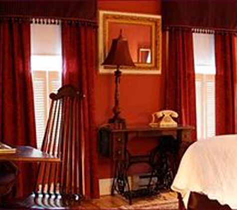 Victorian Ladies Luxury Inn - Newport, RI