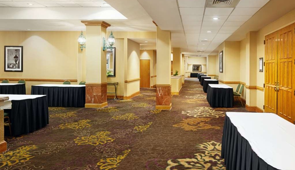 Embassy Suites by Hilton Greensboro Airport - Greensboro, NC