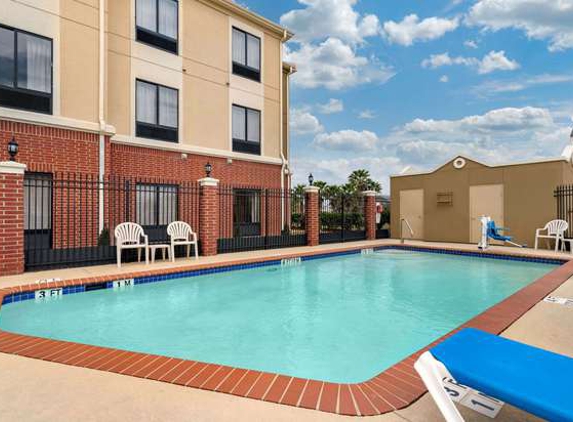 Comfort Inn & Suites Port Arthur-Port Neches - Port Arthur, TX