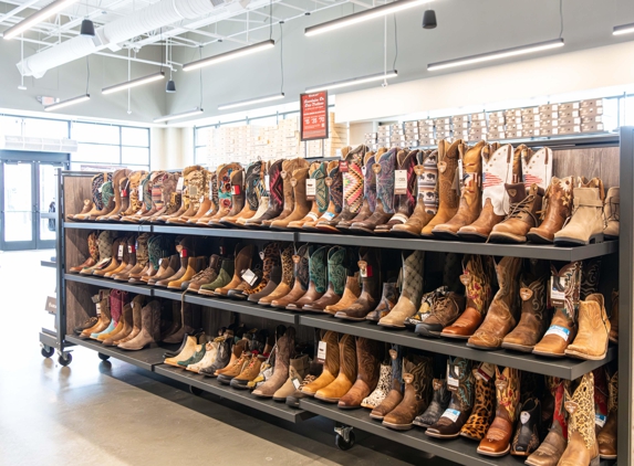 Ariat Outlet - Antioch, TN