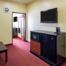 Quality Suites - Motels