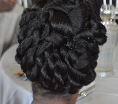 HENVEE - Gaithersburg, MD. Up do/Chignon