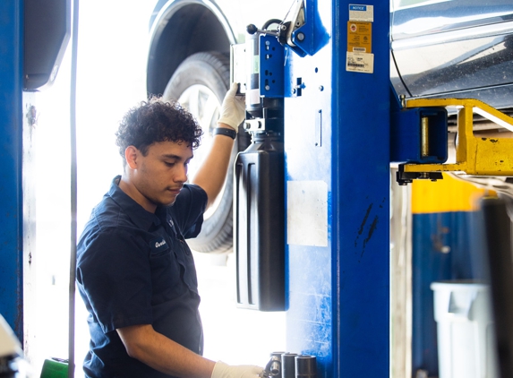 Matlock  Tire Service - Lenoir City, TN