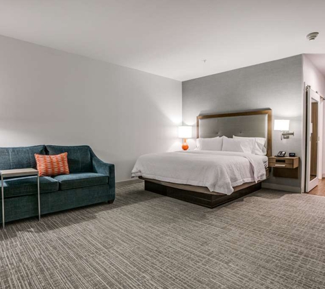 Hampton Inn & Suites North Dallas Central Expy - Dallas, TX