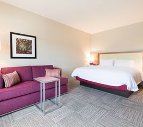 Hampton Inn & Suites Fayetteville - Fayetteville, NC