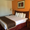 Laketree Inn & Suites - Bed & Breakfast & Inns