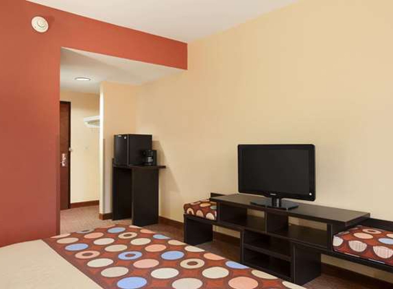 Super 8 by Wyndham Pennsville/Wilmington - Pennsville, NJ