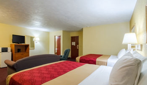 Econo Lodge - Ottawa, KS