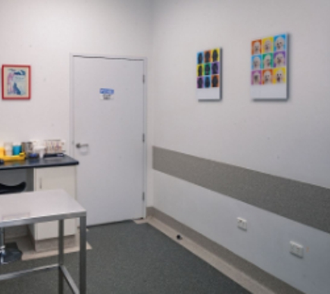 Blakes Crossing Veterinary Surgery - Blakeview, SA