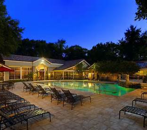 Golf Brook Apartments - Longwood, FL