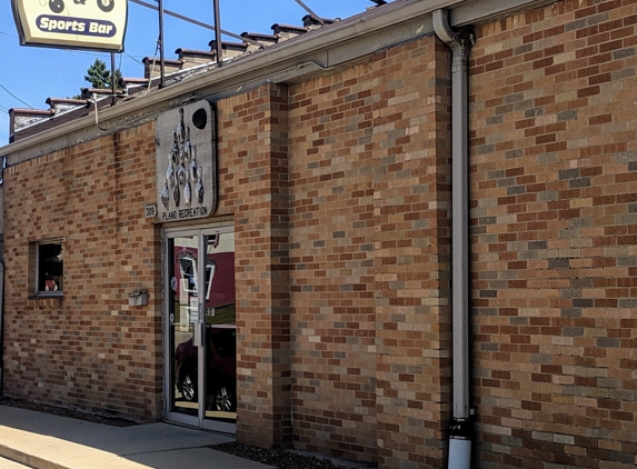 HomeTown Lanes & Sports Bar - Plano, IL. Street entrance