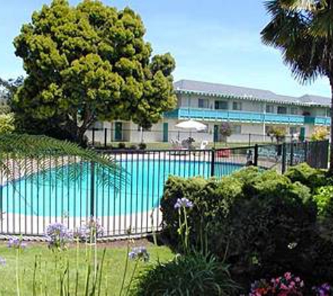 Coral Reef Inn & Suites - Alameda, CA