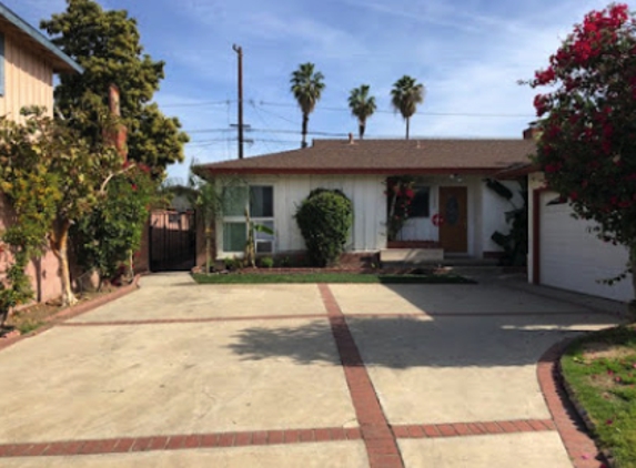 Lots Of Fun Day Care - Anaheim, CA