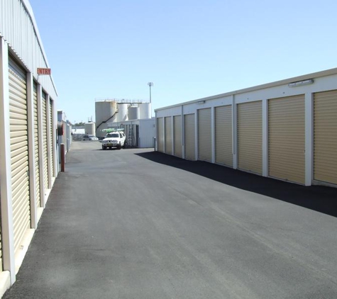 Hooks Storage Units - Taminda, NSW