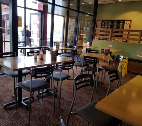 Noodles & Company - Waukesha, WI