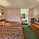 Days Inn by Wyndham Columbia NE Fort Jackson - Motels