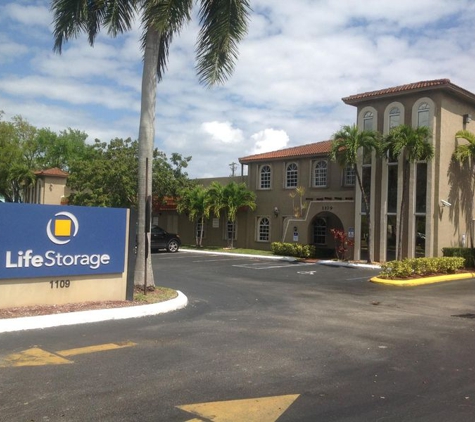 Extra Space Storage - Hollywood, FL