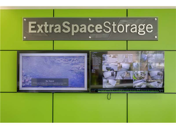 Extra Space Storage - Tampa, FL