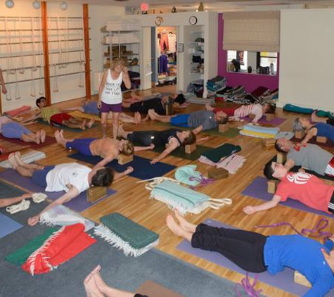 Yoga Institute Of Miami - Miami, FL