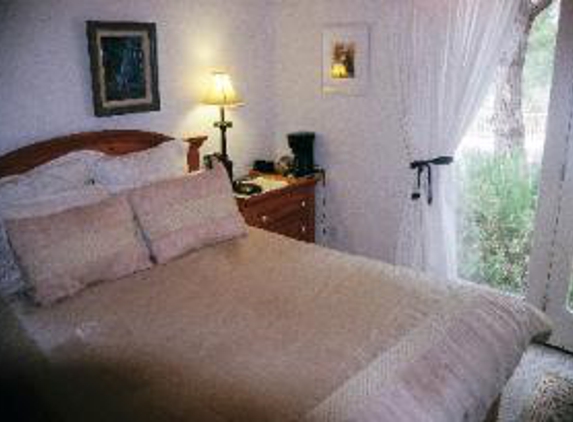 Dreydon House Bed and Breakfast - Cambria, CA