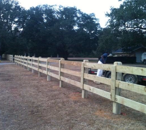 Pioneer Fence Company - Newcomb, TN