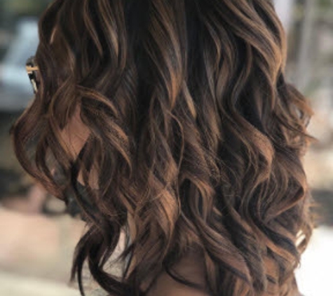 Lou Lou Hair Salon - Midland, WA