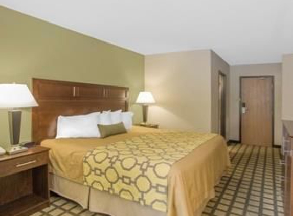 Baymont Inn & Suites - Ames, IA