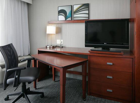 Courtyard by Marriott - Omaha, NE