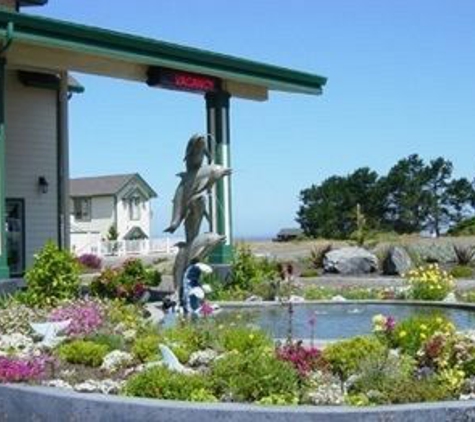 Emerald Dolphin Inn & Mini Golf - Fort Bragg, CA