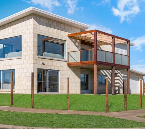 TOM TAYLOR BUILDING - Port Fairy, VIC