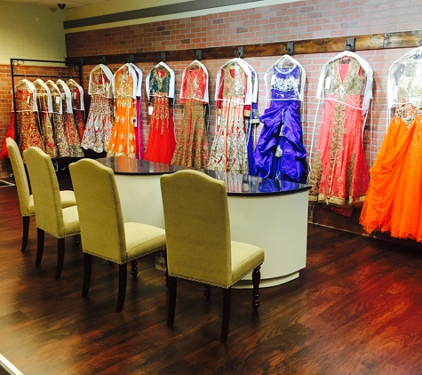 Jaana Clothing Showroom - Waterbury, CT