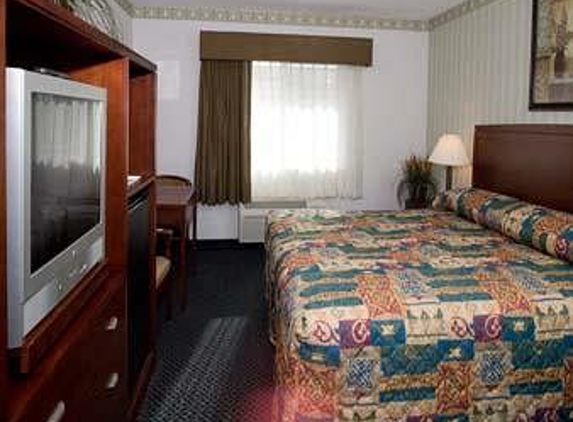 Super 8 by Wyndham Sacramento North - Sacramento, CA