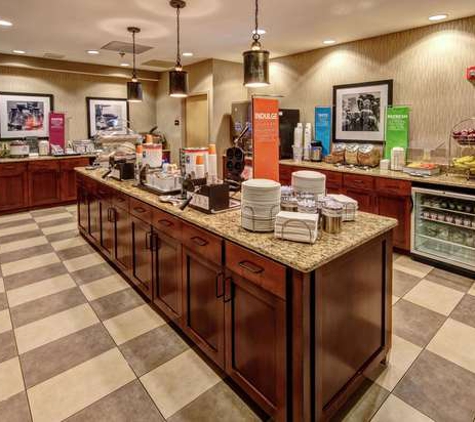 Hampton Inn & Suites Pigeon Forge On The Parkway - Pigeon Forge, TN