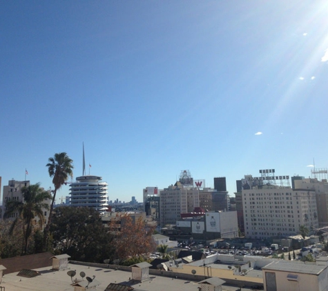 Chateau Alto Nido Apartments - Los Angeles, CA