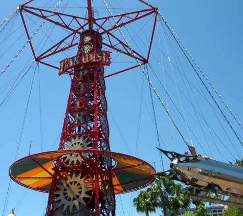 Golden Zephyr - Anaheim, CA