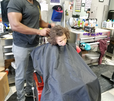 Skill Cutz Barbershop - Fargo, ND