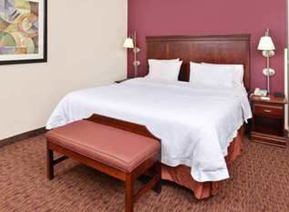 Hampton Inn & Suites Muncie - Muncie, IN